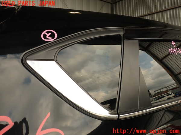 5UPJ-19861380]CX-5(KF2P)右クォーターガラス (43R-005844) 中古_m0001.jpg