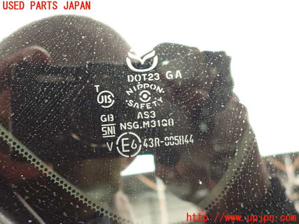 5UPJ-19861380]CX-5(KF2P)右クォーターガラス (43R-005844) 中古_m0002.jpg