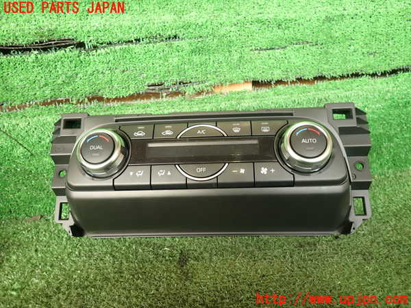 5UPJ-19866066]CX-5(KF2P)エアコンスイッチ1 中古_m0001.jpg