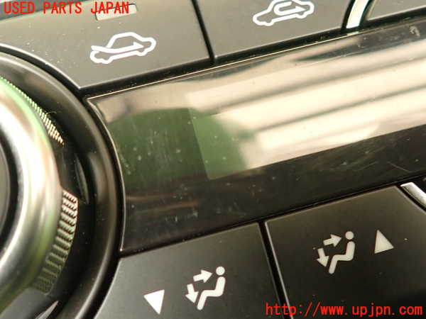 5UPJ-19866066]CX-5(KF2P)エアコンスイッチ1 中古_m0003.jpg