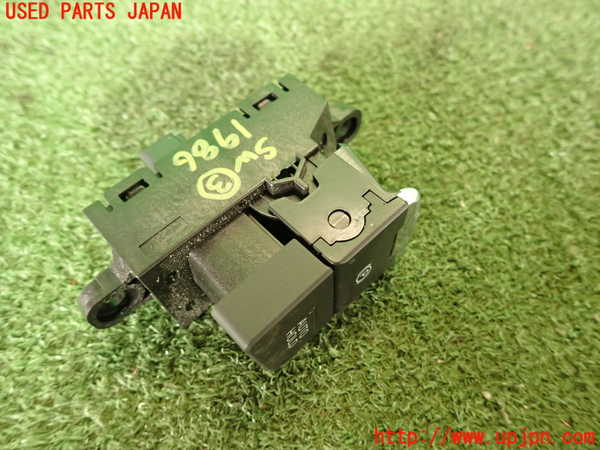 5UPJ-19866308]CX-5(KF2P)スイッチ3 (パーキング) 中古_m0001.jpg