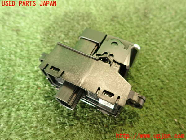 5UPJ-19866308]CX-5(KF2P)スイッチ3 (パーキング) 中古_m0002.jpg