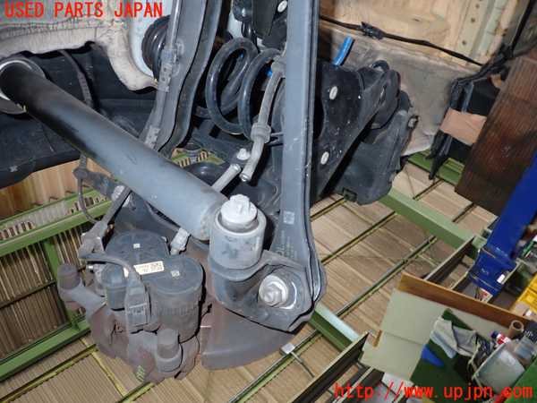 2UPJ-19874305]BMW X1 F48(JG15)左リアナックルハブ 中古 Xシリーズ_m0002.jpg