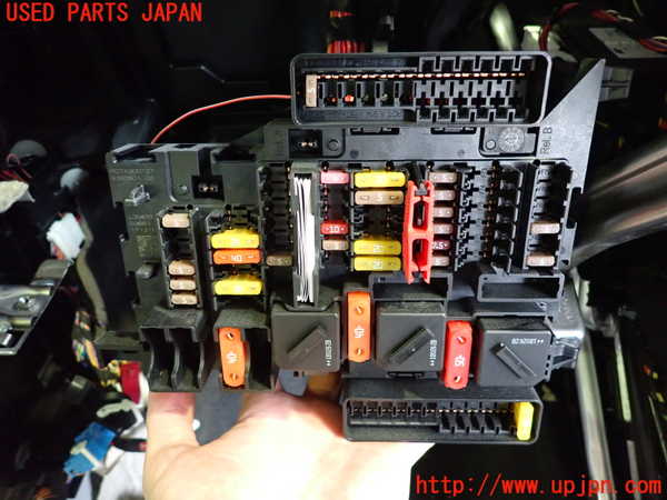 2UPJ-19876741]BMW X1 F48(JG15)ヒューズボックス1 中古 Xシリーズ_m0001.jpg