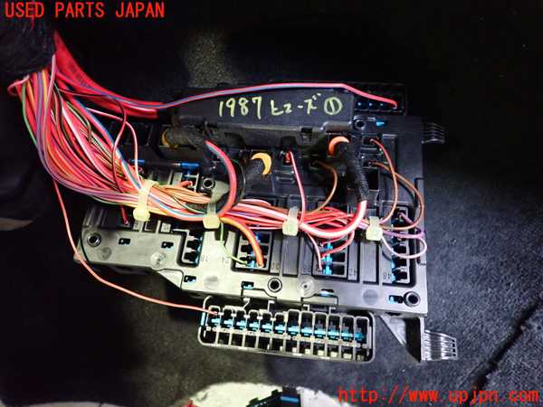 2UPJ-19876741]BMW X1 F48(JG15)ヒューズボックス1 中古 Xシリーズ_m0002.jpg