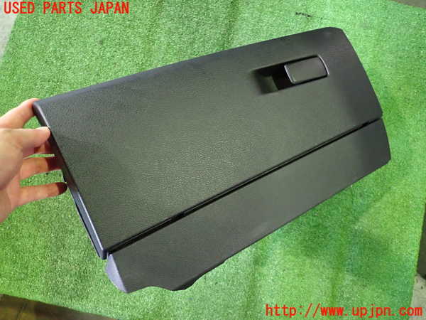 2UPJ-19877516]BMW X1 F48(JG15)グローブボックス1 中古 Xシリーズ_m0001.jpg