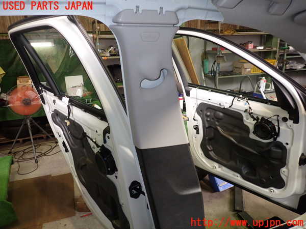 2UPJ-19877670]BMW X1 F48(JG15)左センターピラートリム 中古 Xシリーズ_m0001.jpg