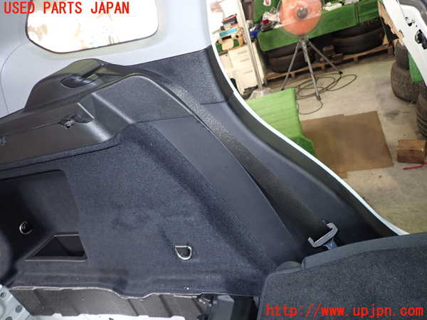 2UPJ-19877680]BMW X1 F48(JG15)左リアピラートリム 中古 Xシリーズ_m0002.jpg