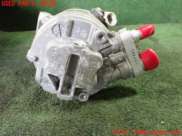 5UPJ-19886025]ロータス・ヨーロッパ S(1117-)エアコンコンプレッサー 中古_m0003.jpg
