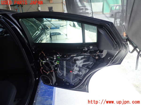 5UPJ-19891290]プリウス(MXWH60)右後ドア AGC M2F3 中古_m0003.jpg