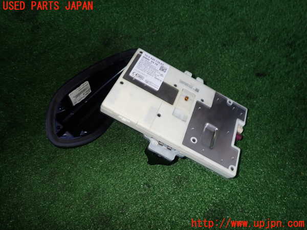 5UPJ-19906550]BMW 320d(8C20)(F30)(LCI)アンテナ 中古_m0003.jpg