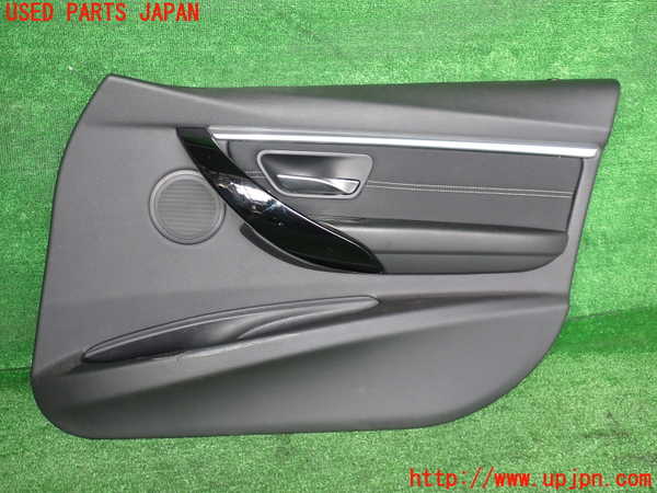 5UPJ-19901234]BMW 320d(8C20)(F30)(LCI)右前ドア内張り 中古_m0001.jpg