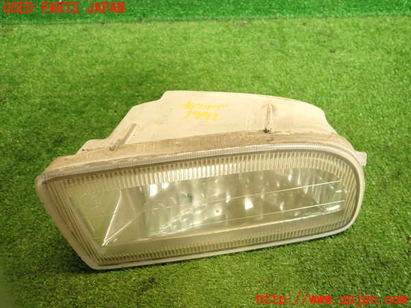 5UPJ-19911180]ランクル100系(UZJ100W)右フォグ 中古_m0001.jpg
