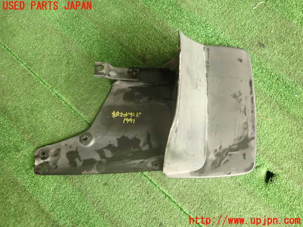5UPJ-19911456]ランクル100系(UZJ100W)左リアマッドガード(泥除け) 中古_m0001.jpg