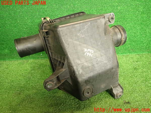 5UPJ-19912560]ランクル100系(UZJ100W)エアクリーナーボックス 中古_m0001.jpg