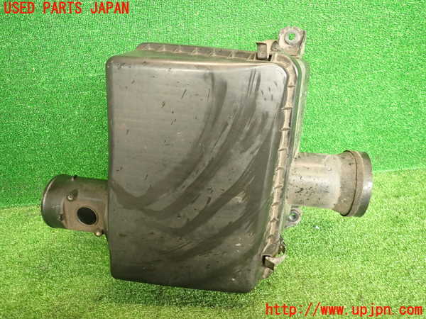 5UPJ-19912560]ランクル100系(UZJ100W)エアクリーナーボックス 中古_m0002.jpg