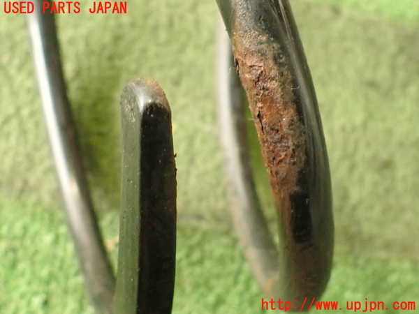 2UPJ-19915105]ランクル100系(UZJ100W)左リアスプリング 中古_m0004.jpg