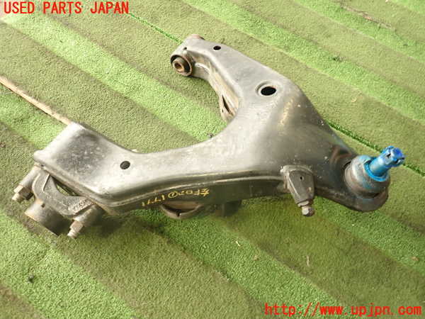 5UPJ-19915186]ランクル100系(UZJ100W)左フロントロアアーム1 中古_m0001.jpg
