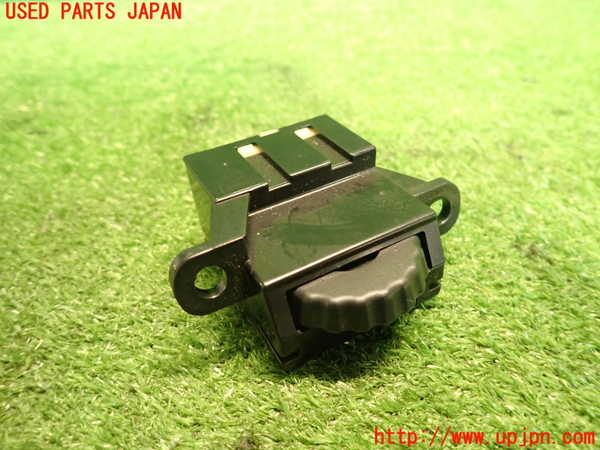 5UPJ-19916312]ランクル100系(UZJ100W)スイッチ7 (メーター照度調整ダイヤル) 中古_m0001.jpg