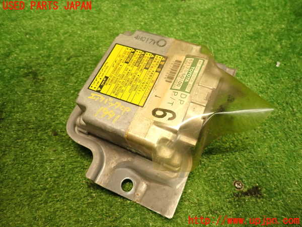 5UPJ-19916145]ランクル100系(UZJ100W)エアバッグコンピューター 中古_m0001.jpg