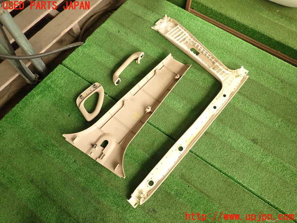5UPJ-19917670]ランクル100系(UZJ100W)左センターピラートリム 中古_m0002.jpg