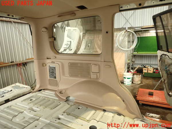 5UPJ-19917680]ランクル100系(UZJ100W)左リアピラートリム 中古_m0001.jpg
