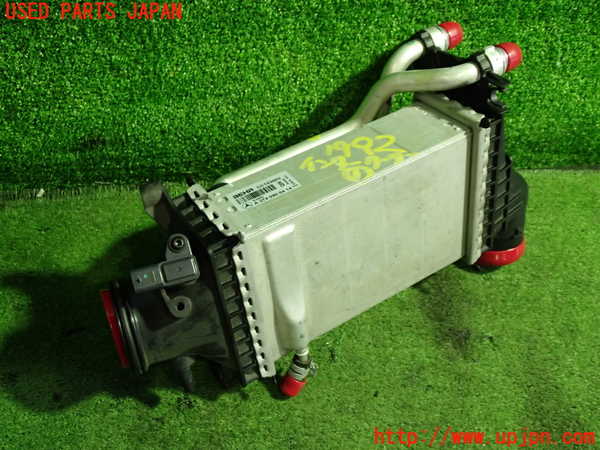 5UPJ-19922451]ベンツ SLC200 R172(172434)インタークーラー1 中古_m0001.jpg