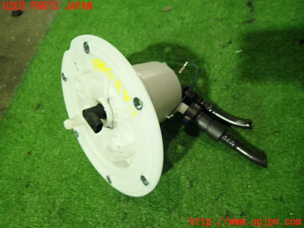 5UPJ-19922510]ベンツ SLC200 R172(172434)燃料ポンプ 中古_m0001.jpg