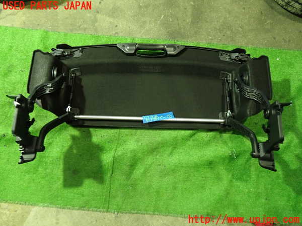 5UPJ-19927761]ベンツ SLC200 R172(172434)トノカバー1 中古_m0004.jpg