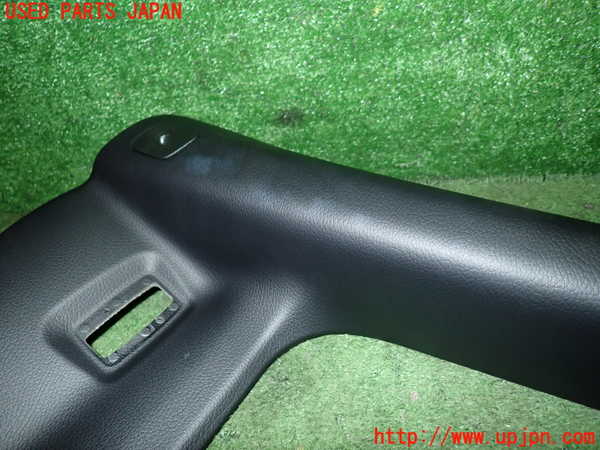 5UPJ-19927655]ベンツ SLC200 R172(172434)右フロントピラートリム 中古_m0004.jpg