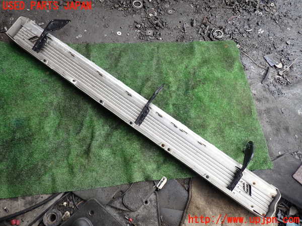 5UPJ-19931390]ハイラックスサーフ(RZN185W)右サイドステップ 【ジャンク】_m0002.jpg