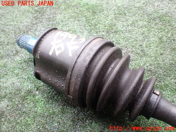 5UPJ-19934010]ハイラックスサーフ(RZN185W)右フロントドライブシャフト 中古_m0002.jpg