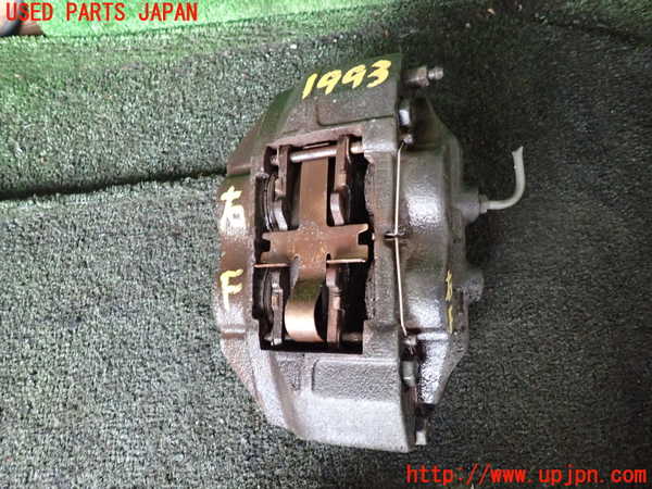5UPJ-19934080]ハイラックスサーフ(RZN185W)右フロントキャリパー 中古_m0001.jpg