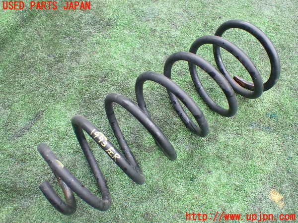 5UPJ-19935105]ハイラックスサーフ(RZN185W)左リアスプリング 中古_m0001.jpg