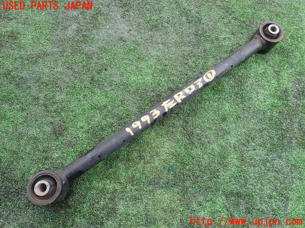 5UPJ-19935226]ハイラックスサーフ(RZN185W)左リアロアアーム1 中古_m0001.jpg