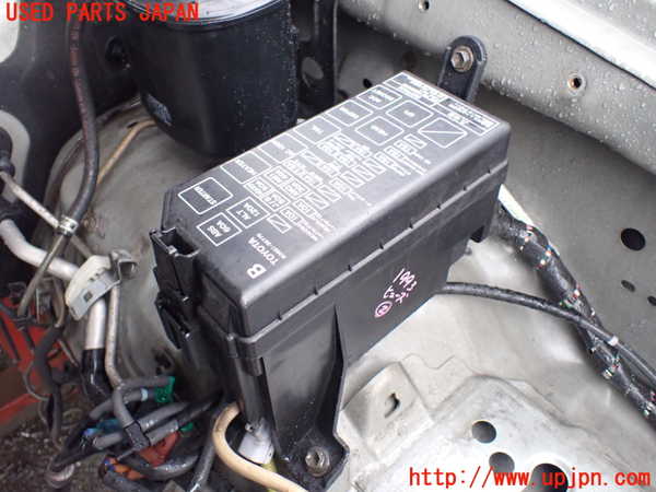 5UPJ-19936742]ハイラックスサーフ(RZN185W)ヒューズボックス2 中古_m0001.jpg