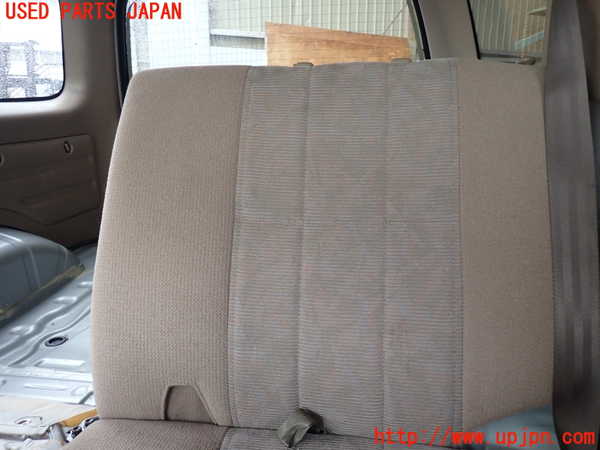 5UPJ-19937175]ハイラックスサーフ(RZN185W)左2列目シート 中古_m0002.jpg