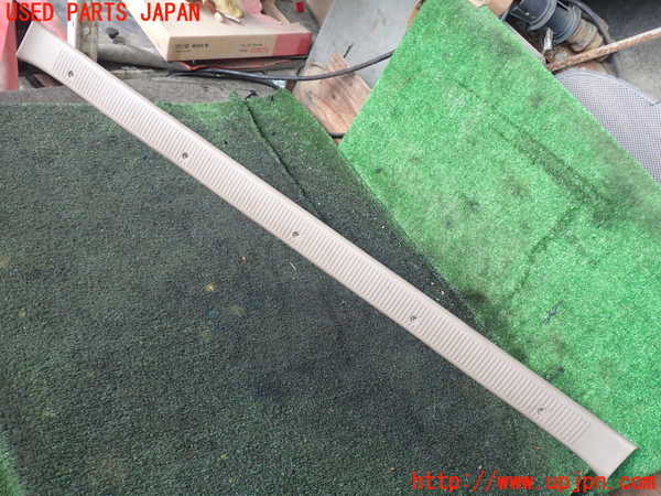 5UPJ-19937771]ハイラックスサーフ(RZN185W)ラゲッジトレイ1 中古_m0001.jpg