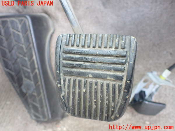5UPJ-19937590]ハイラックスサーフ(RZN185W)クラッチペダル 中古_m0002.jpg