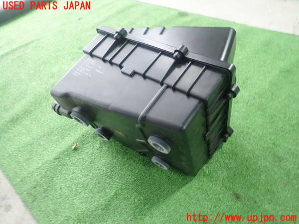 5UPJ-19952560]アウディ・S1 スポーツバック(8XCWZF)エアクリーナーボックス 中古_m0002.jpg