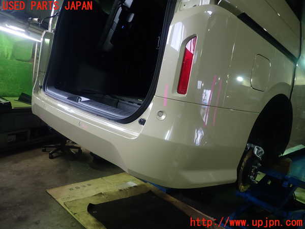 5UPJ-19961610]セレナ e-POWER(GC28)リアバンパー 中古_m0002.jpg