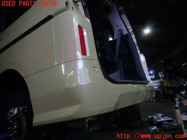 5UPJ-19961610]セレナ e-POWER(GC28)リアバンパー 中古_m0003.jpg