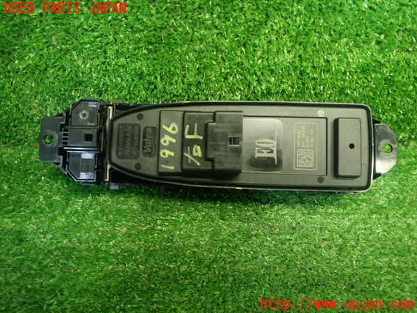 5UPJ-19966240]セレナ e-POWER(GC28)右前パワーウィンドウスイッチ 中古_m0003.jpg