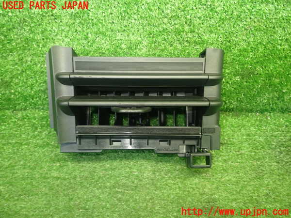 5UPJ-19967526]セレナ e-POWER(GC28)エアコン吹き出し口1 (右) 中古_m0001.jpg