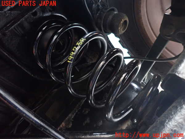5UPJ-19975100]ジープラングラー アンリミテッド(JK38L)右リアスプリング 中古_m0001.jpg