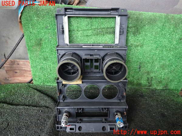 5UPJ-19977526]ジープラングラー アンリミテッド(JK38L)エアコン吹き出し口1（真中） 中古_m0003.jpg