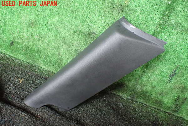5UPJ-19977655]ジープラングラー アンリミテッド(JK38L)右フロントピラートリム 中古_m0001.jpg
