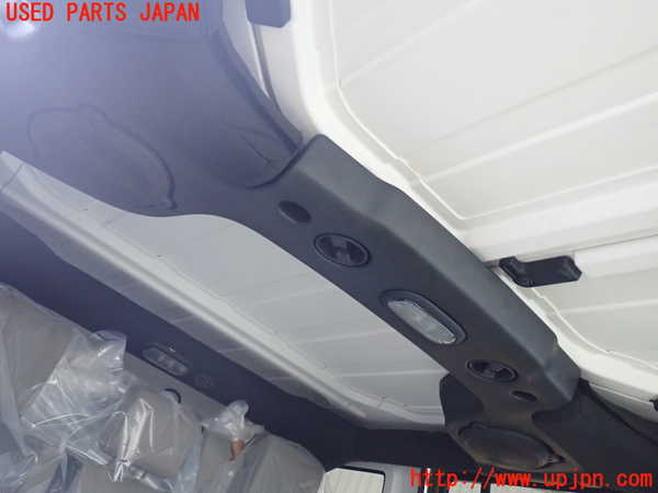 5UPJ-19976411]ジープラングラー アンリミテッド(JK38L)ルームランプ1（1列目） 中古_m0001.jpg