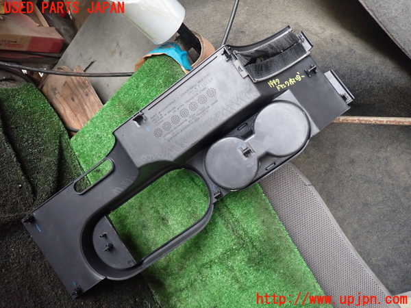 5UPJ-19977810]ジープラングラー アンリミテッド(JK38L)ドリンクホルダー 中古_m0004.jpg
