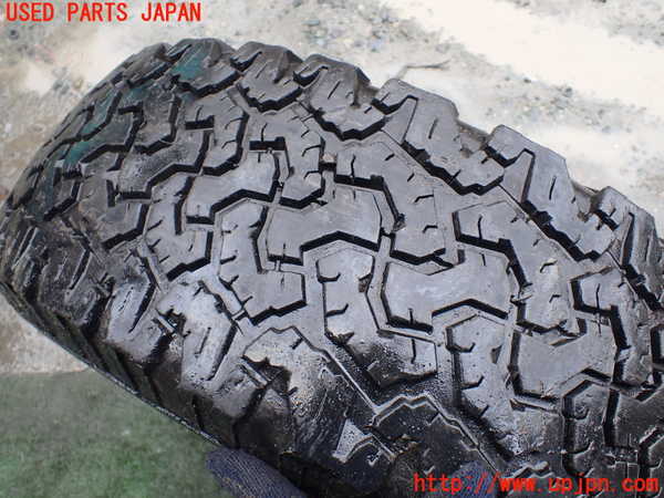 1UPJ-19979043]ジープラングラー アンリミテッド(JK38L)タイヤ　ホイール　1本③ LT265/65R18 中古_m0004.jpg